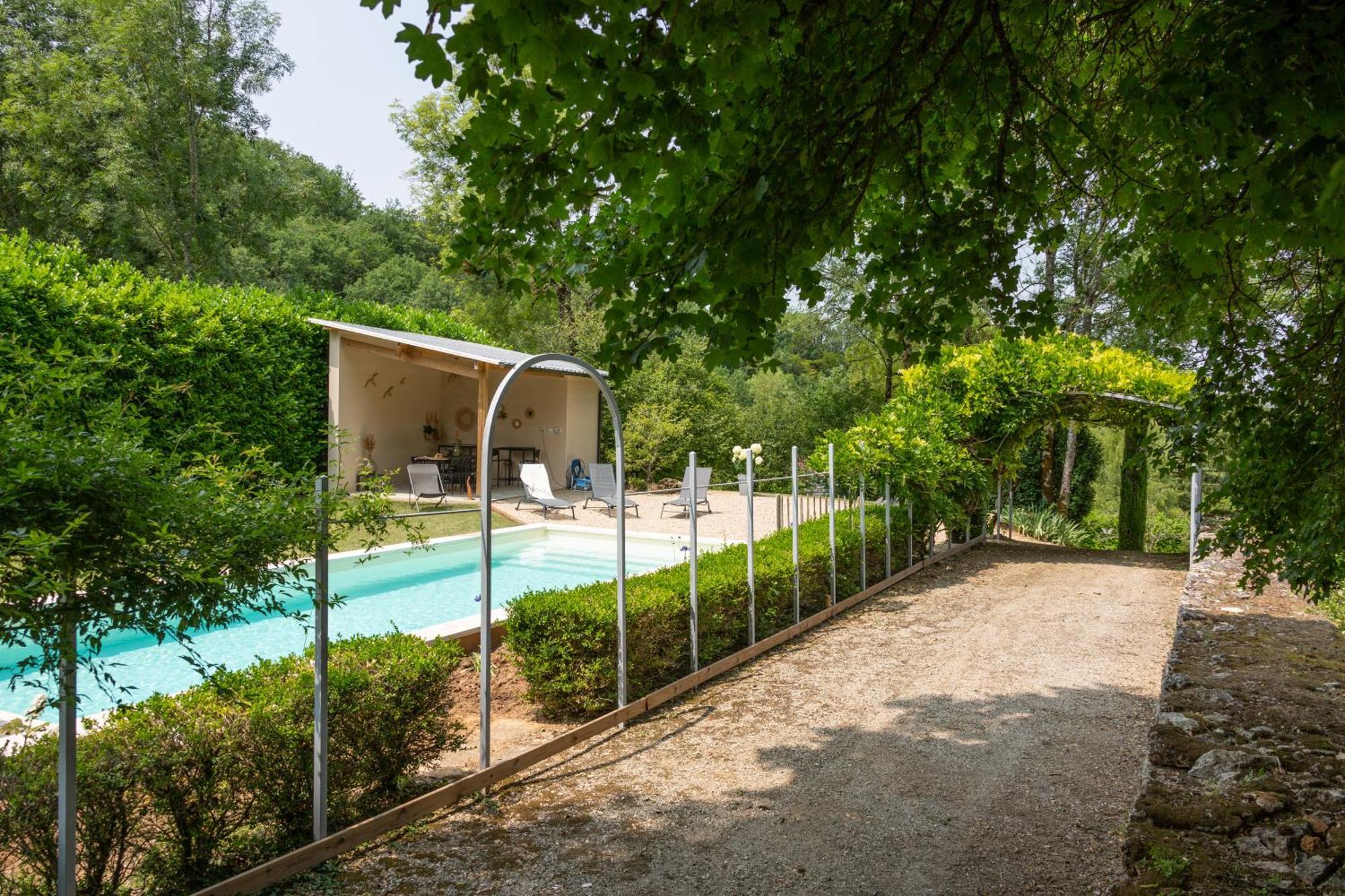 Le Moulin De La Maison Des Templiers Villa Saint-Cernin-de-Larche Exterior photo